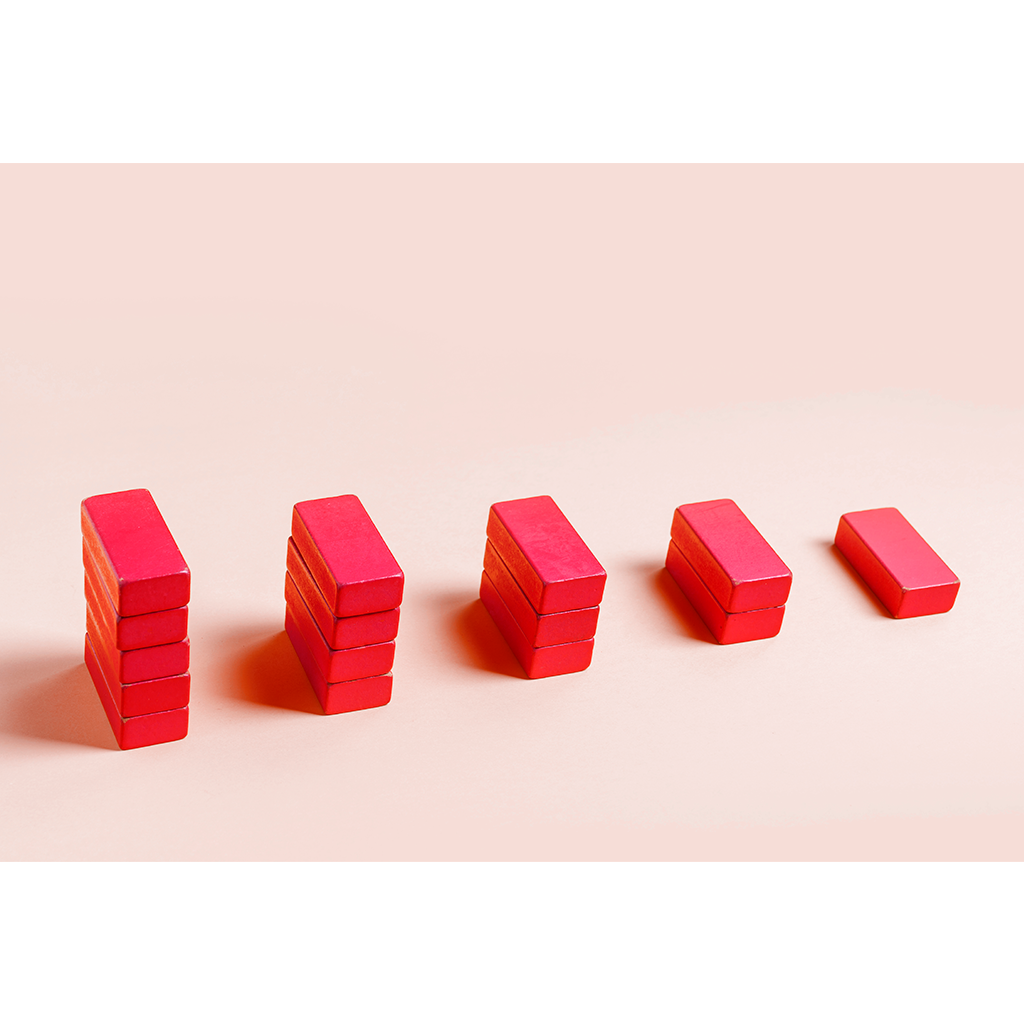 Five stacks of red blocks, going from left to right in descending height order