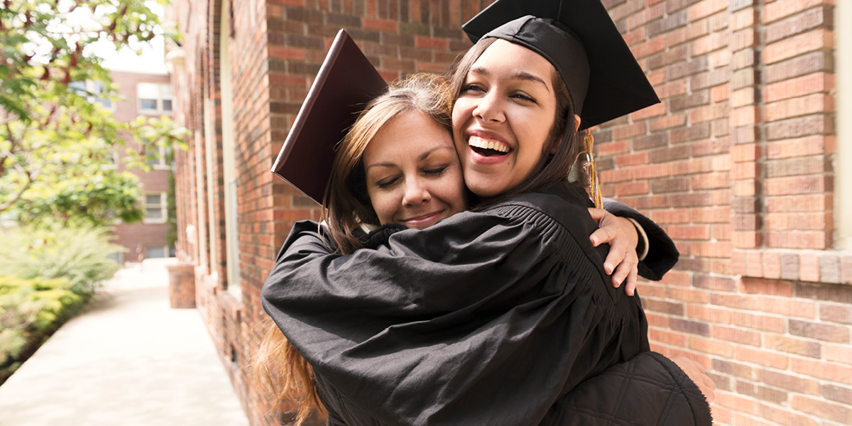 Finished university? 4 tips for your financial checklist